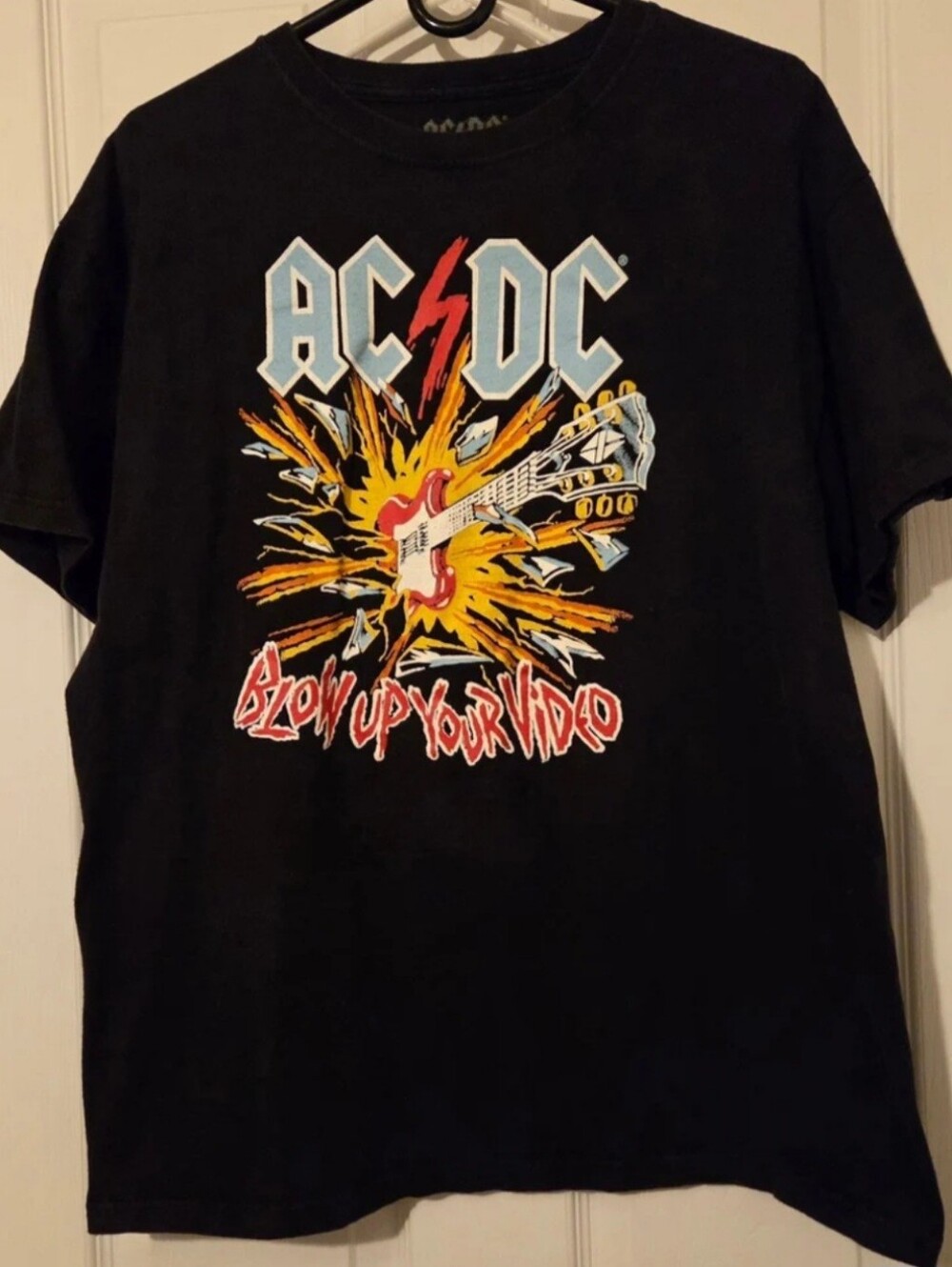 AC/DC Blow Up your Video Retro Rock Mens Large Shirt Black Guitar Smash Graphic
